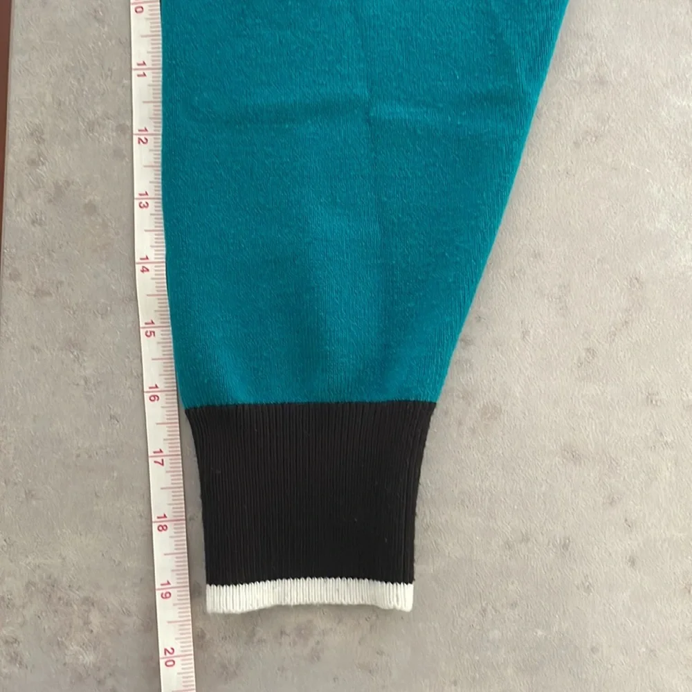 JUICY by Juicy Couture Women's Long Sleeve Heart Patch Teal Crew‎ Neck Sweater L